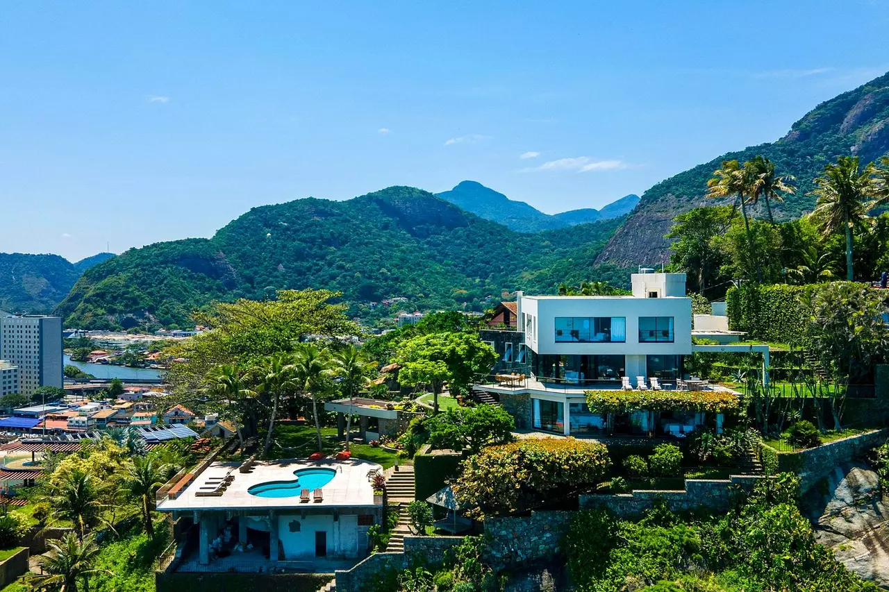 Villa Pedro in Latin America, photo 19 of 43