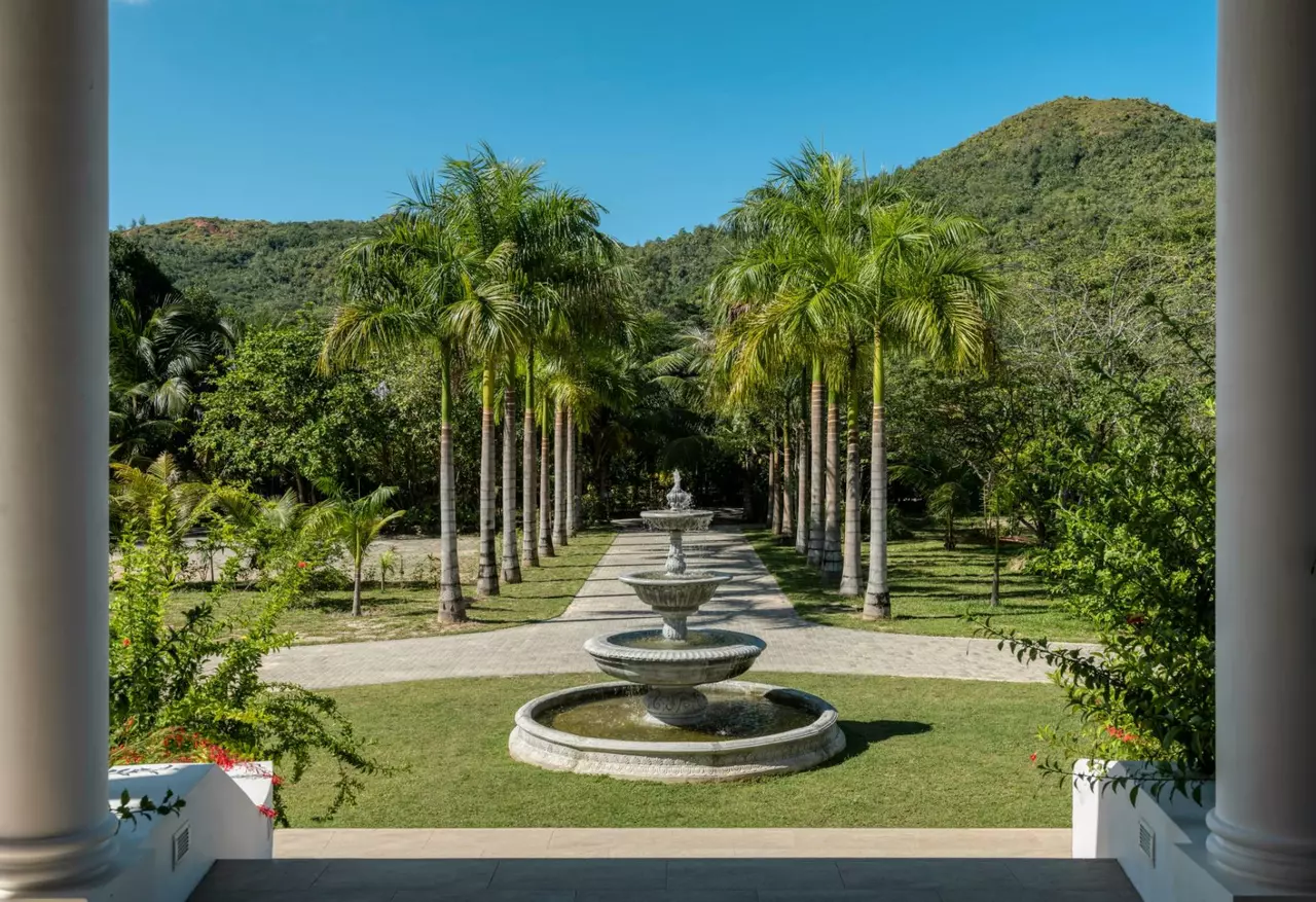Praslin Paradise Estate in Africa & Indian Ocean, photo 38 of 43