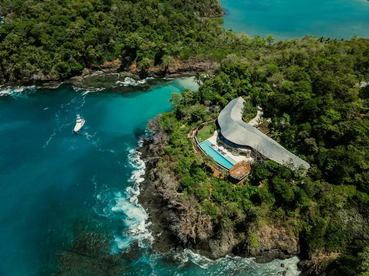 Casa Cavada in Latin America, photo 9 of 30