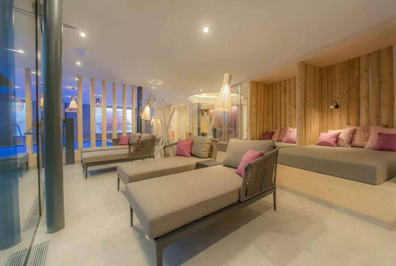 Chalet Sella Ronda in Italian Alps, photo 24 of 43