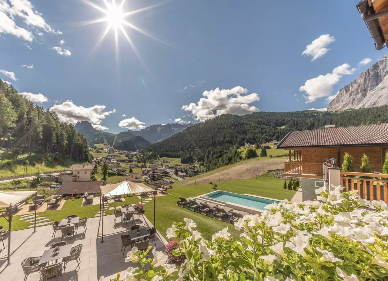Chalet Sella Ronda in Italian Alps, photo 27 of 43
