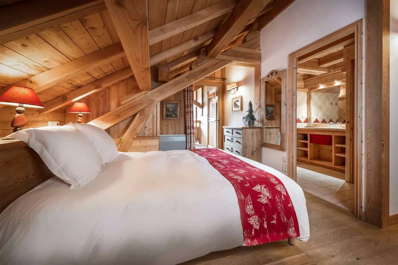 Chalet La Chapelle in French Alps, photo 9 of 23