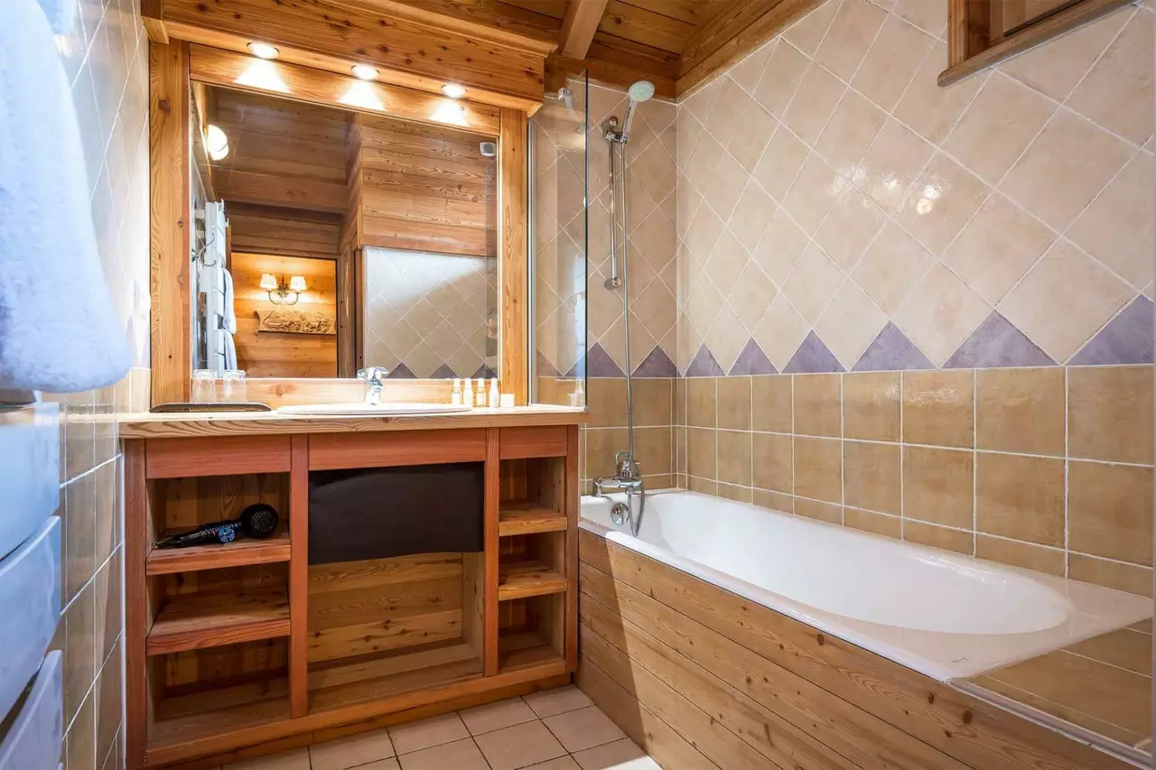Chalet La Chapelle in French Alps, photo 20 of 23