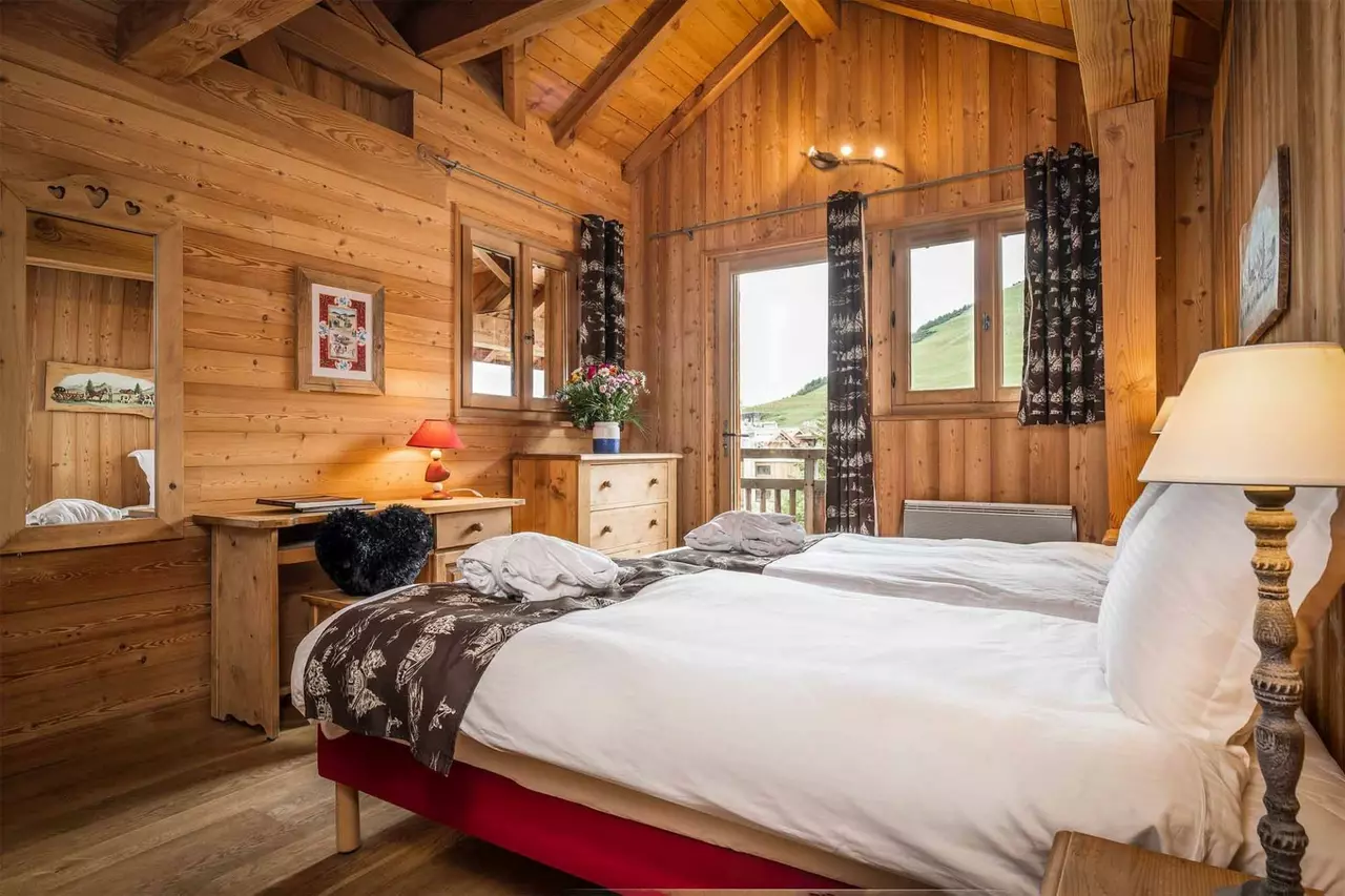 Chalet La Chapelle in French Alps, photo 11 of 23