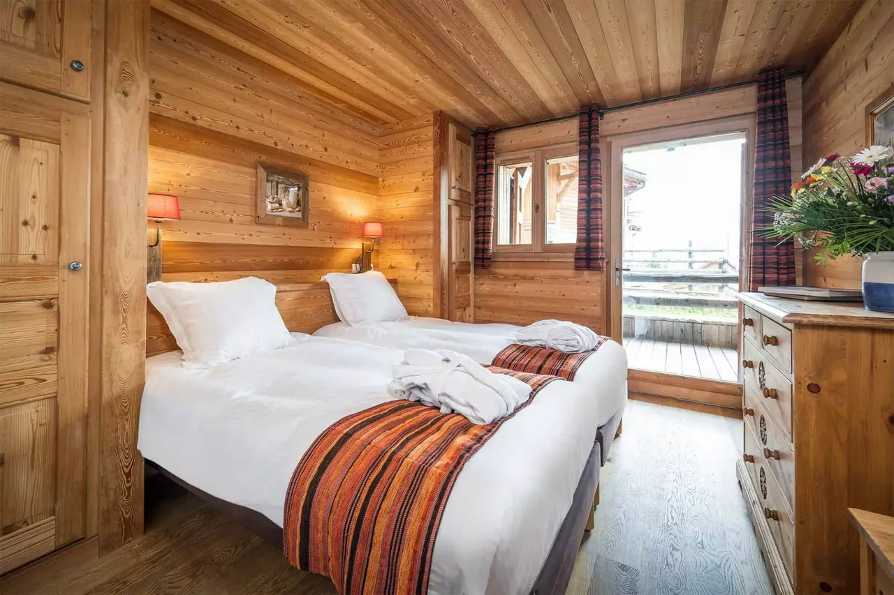 Chalet La Chapelle in French Alps, photo 13 of 23