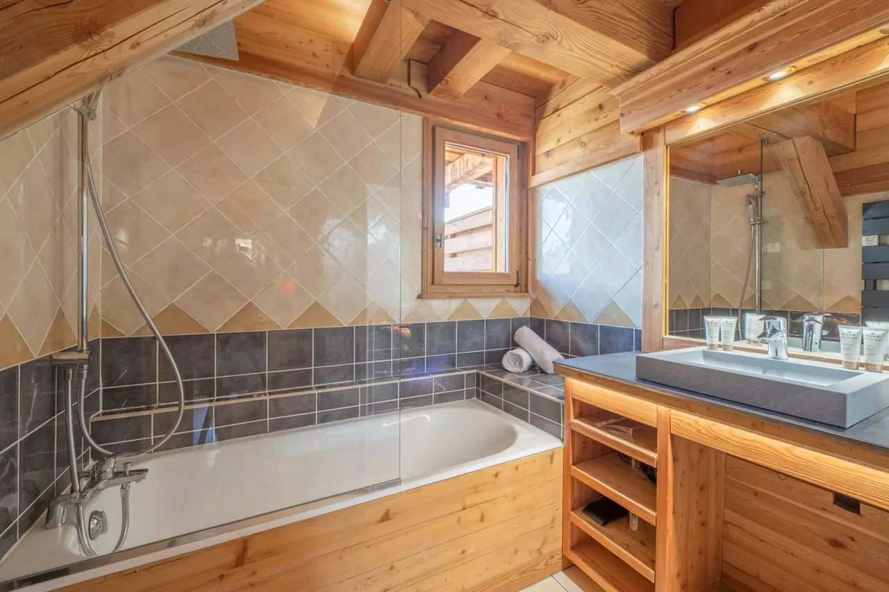 Chalet Loup in French Alps, photo 14 of 18