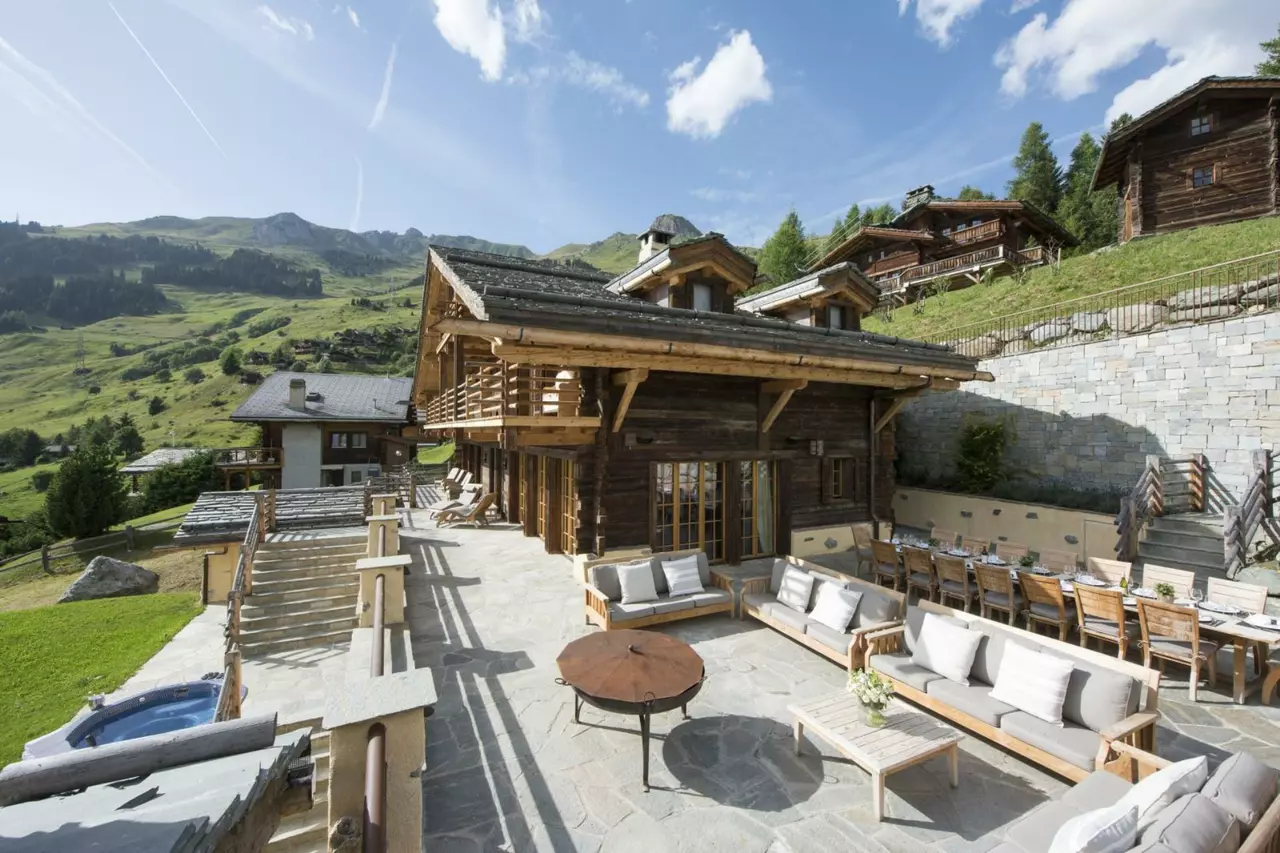 Chalet Chouqui in Swiss Alps, photo 31 of 43