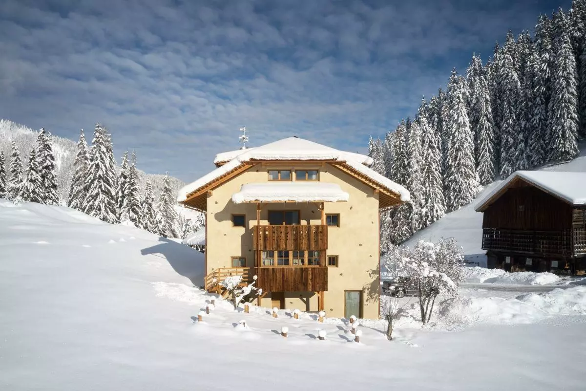 Chalet Sotciastel in Italian Alps, photo 12 of 43