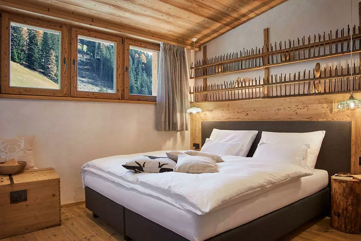 Chalet Sotciastel in Italian Alps, photo 18 of 43