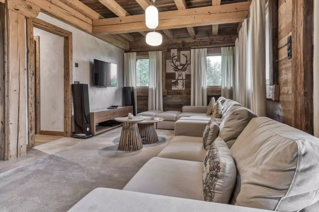 Chalet White Fox in French Alps, photo 8 of 21