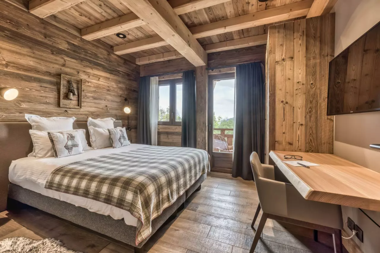 Chalet Silver Fox in French Alps, photo 15 of 25