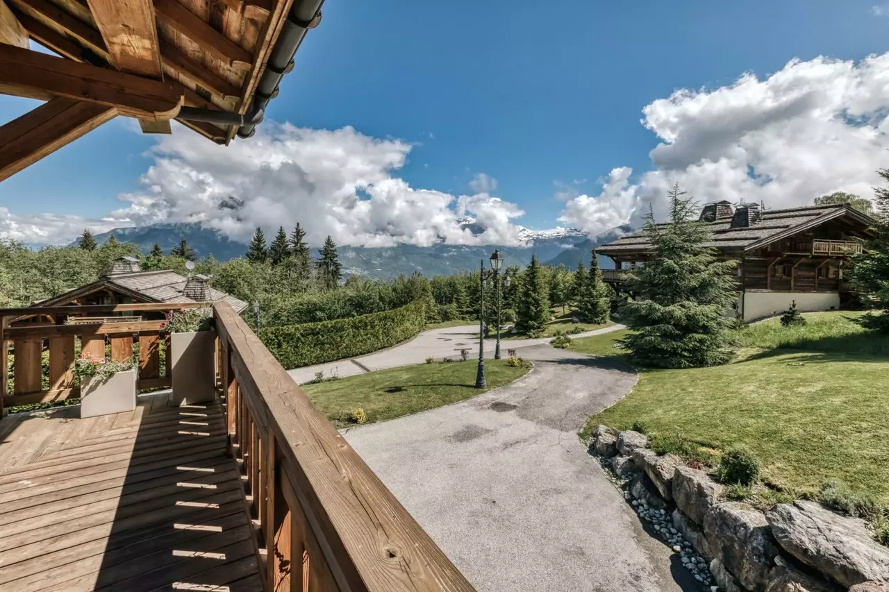 Chalet Silver Fox in French Alps, photo 19 of 25