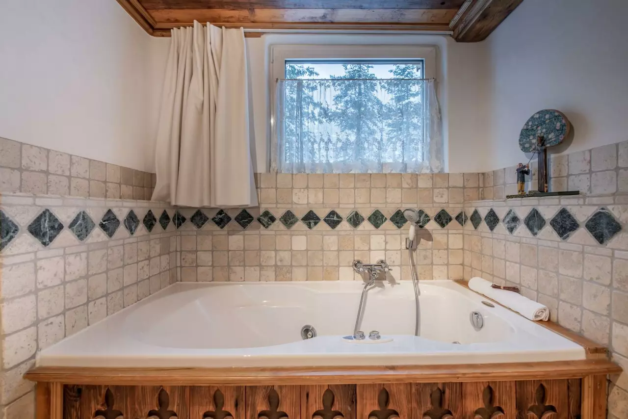 Chalet Alaska in French Alps, photo 12 of 29