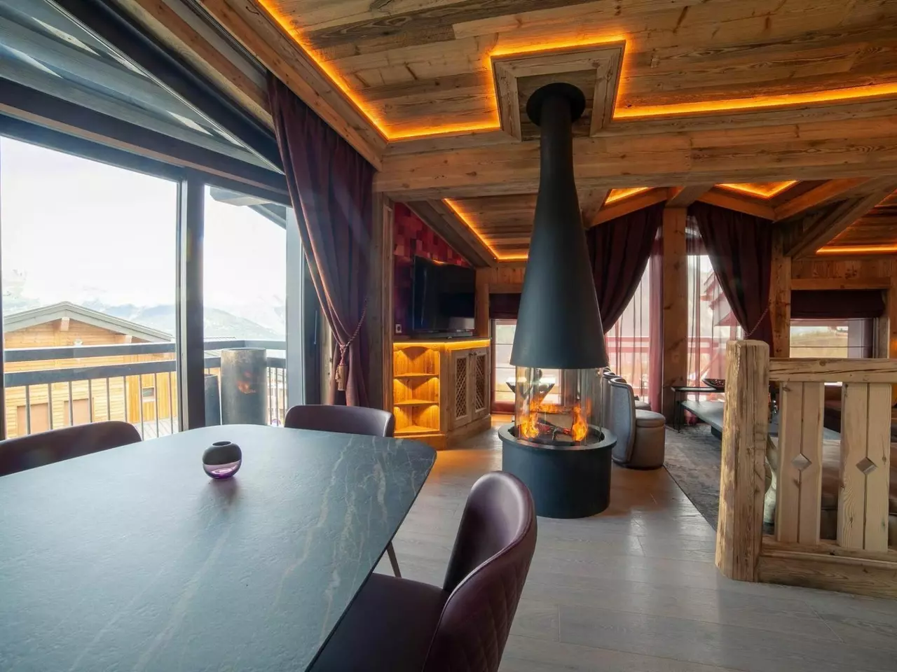 Chalet Bordeaux in French Alps, photo 9 of 19