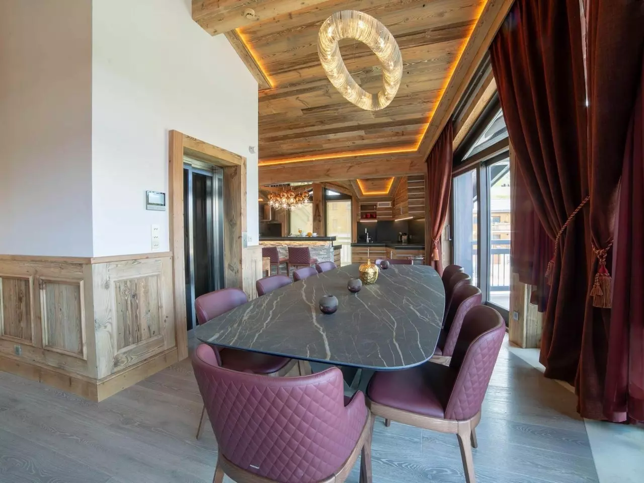Chalet Bordeaux in French Alps, photo 4 of 19