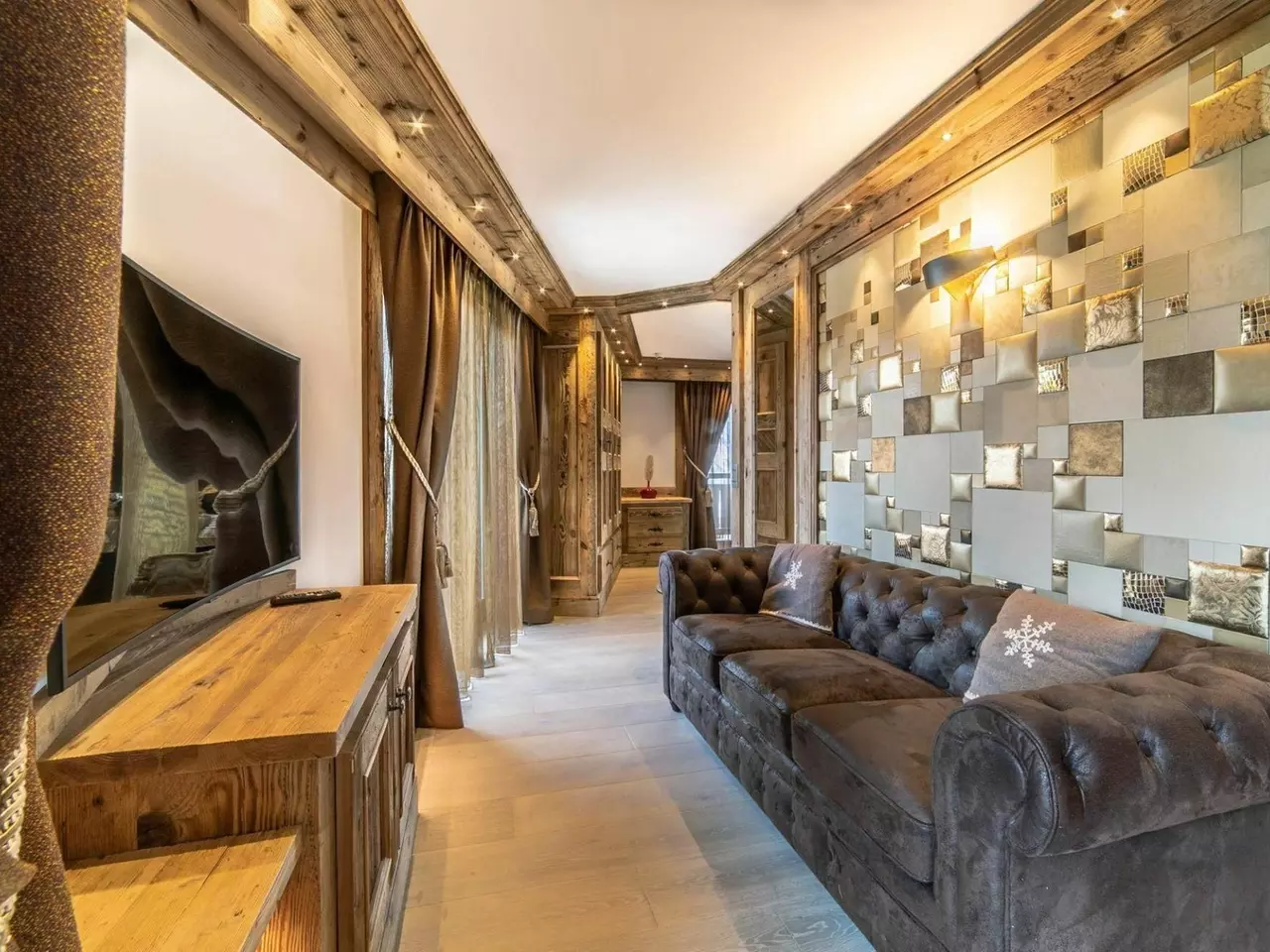 Chalet Bordeaux in French Alps, photo 17 of 19