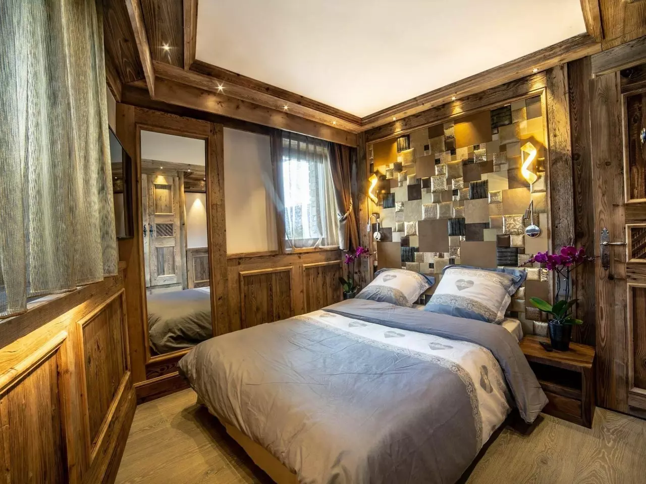 Chalet Bordeaux in French Alps, photo 13 of 19