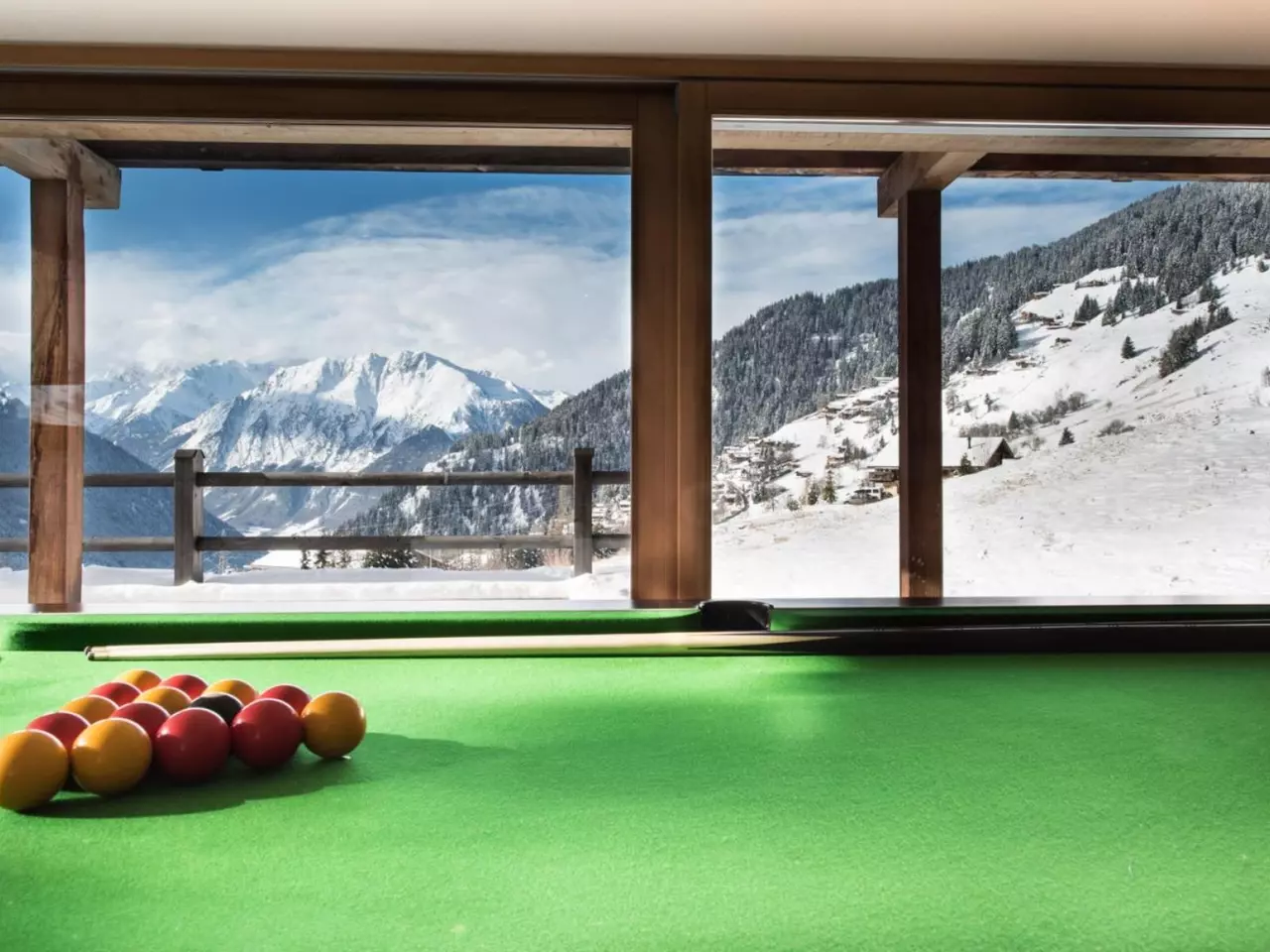 Chalet Rock in Swiss Alps, photo 18 of 19