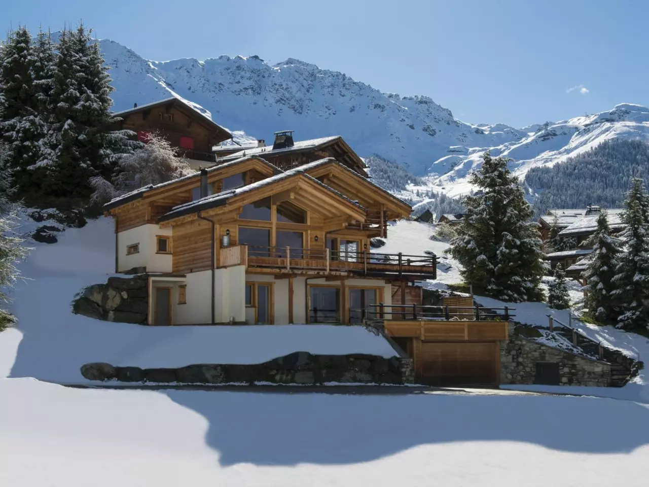Chalet Rock in Swiss Alps, photo 8 of 19