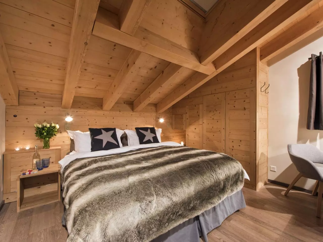 Chalet Rock in Swiss Alps, photo 19 of 19