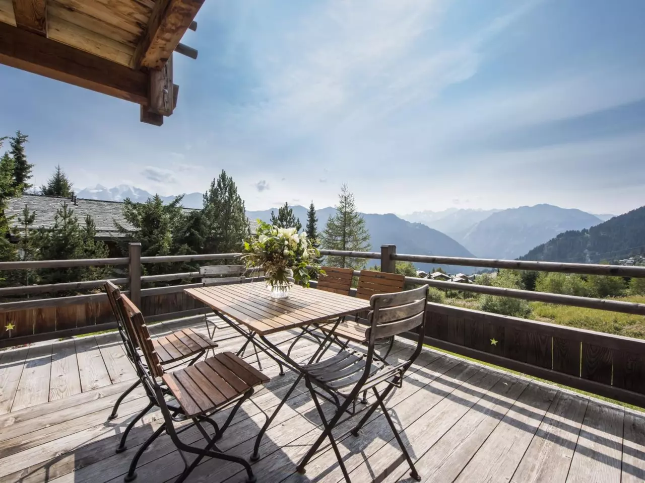 Chalet Rock in Swiss Alps, photo 16 of 19