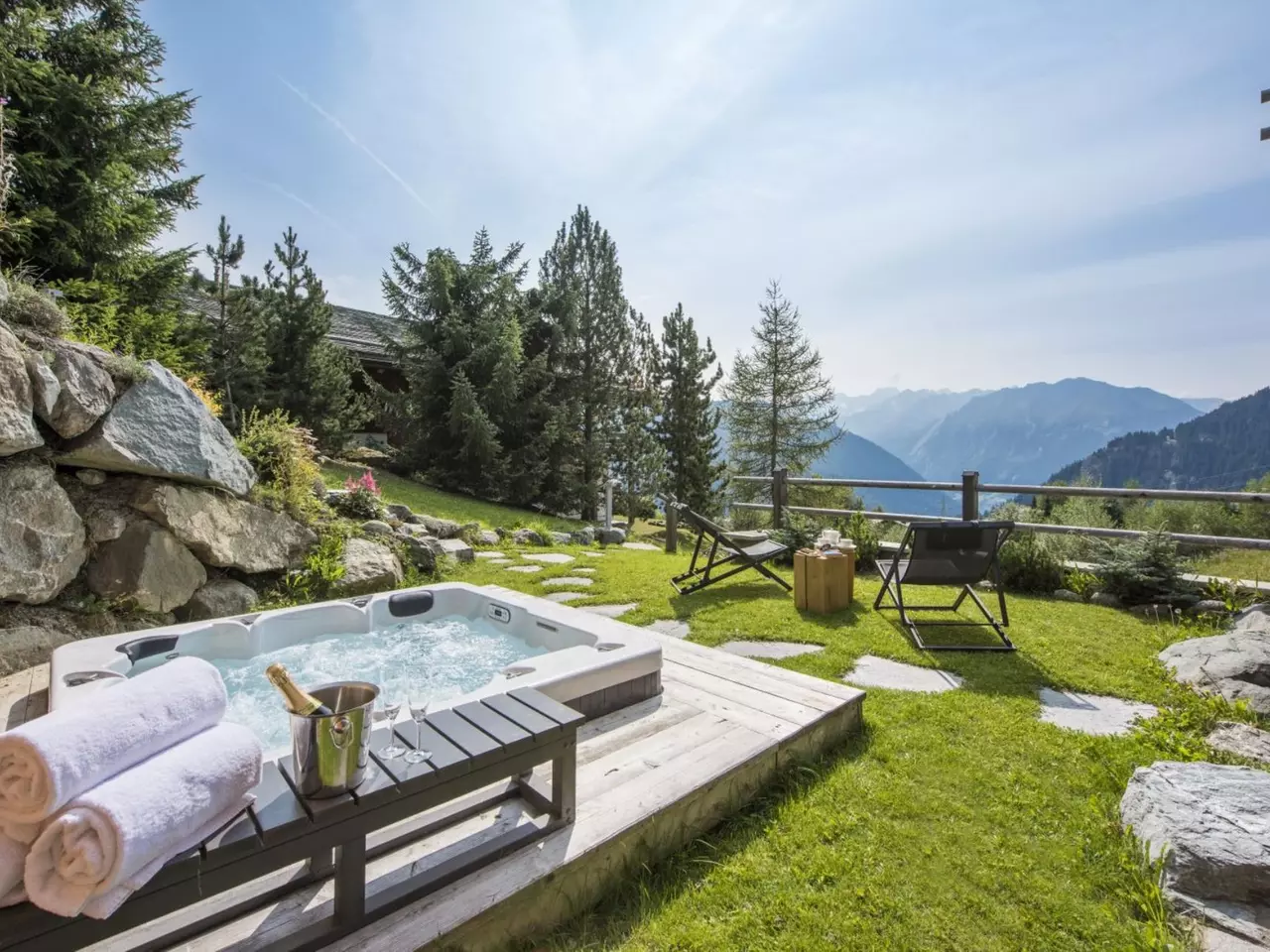 Chalet Rock in Swiss Alps, photo 7 of 19