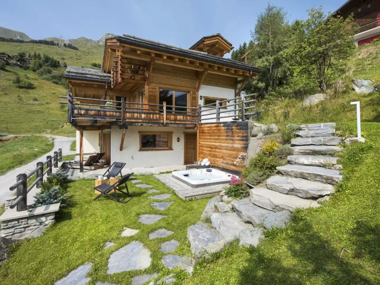 Chalet Rock in Swiss Alps, photo 2 of 19