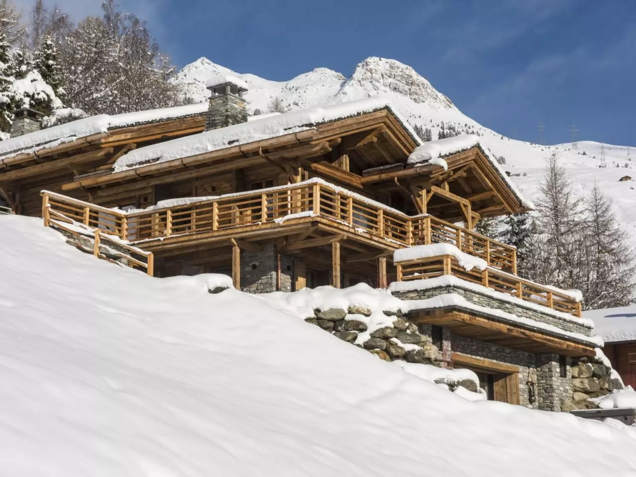 Chalet La Vigne in Swiss Alps, photo 11 of 22