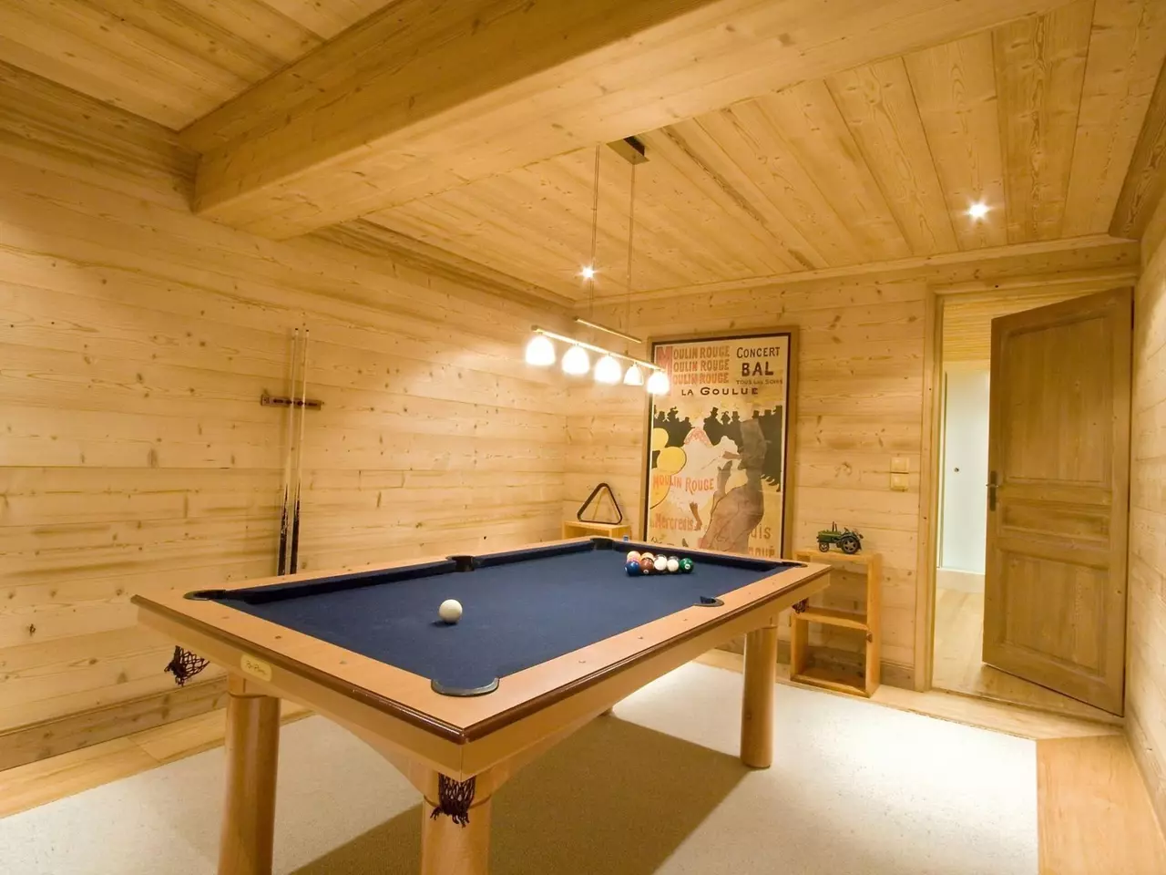 Chalet Tomkins in French Alps, photo 11 of 27