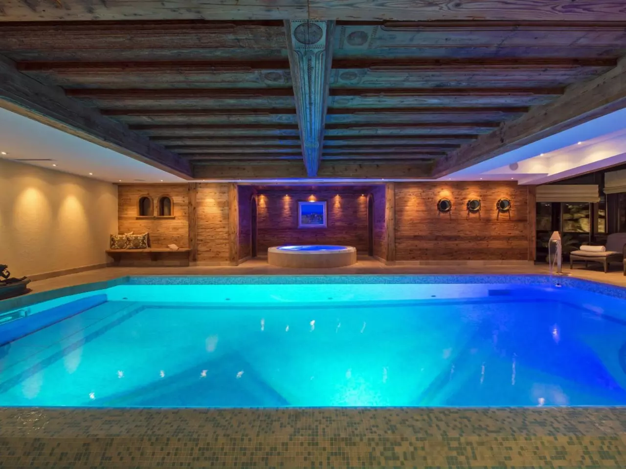 Chalet Makini in Swiss Alps, photo 16 of 25