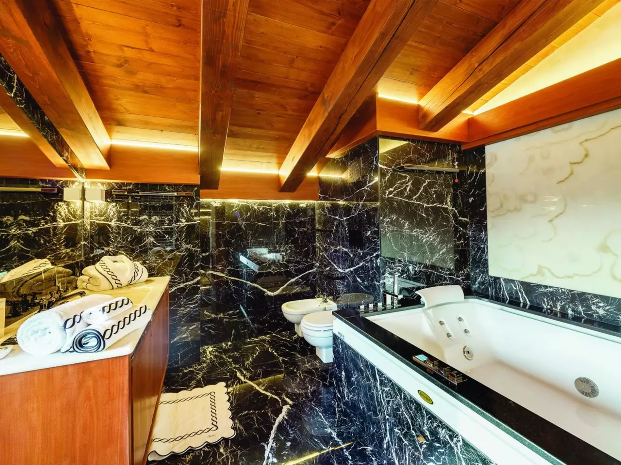 Chalet Dolce Vita in Italian Alps, photo 9 of 27