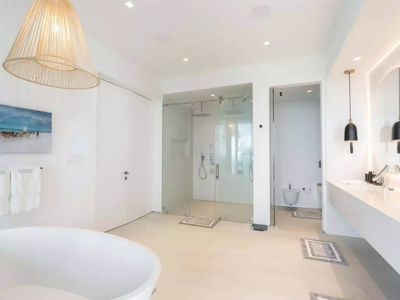 Modern House in Bahamas, photo 31 of 32