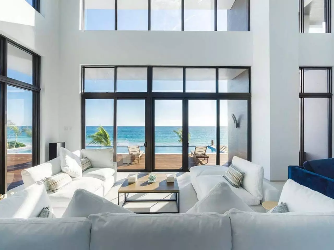 Modern House in Bahamas, photo 19 of 32