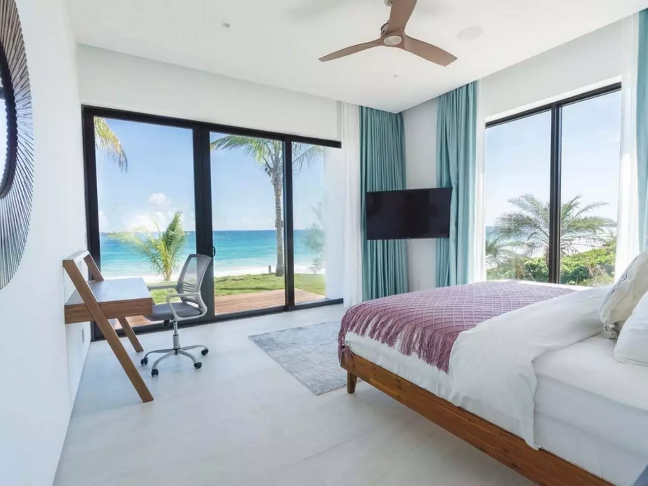 Modern House in Bahamas, photo 17 of 32