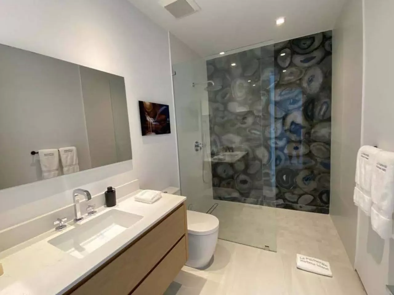 Modern House in Bahamas, photo 8 of 32