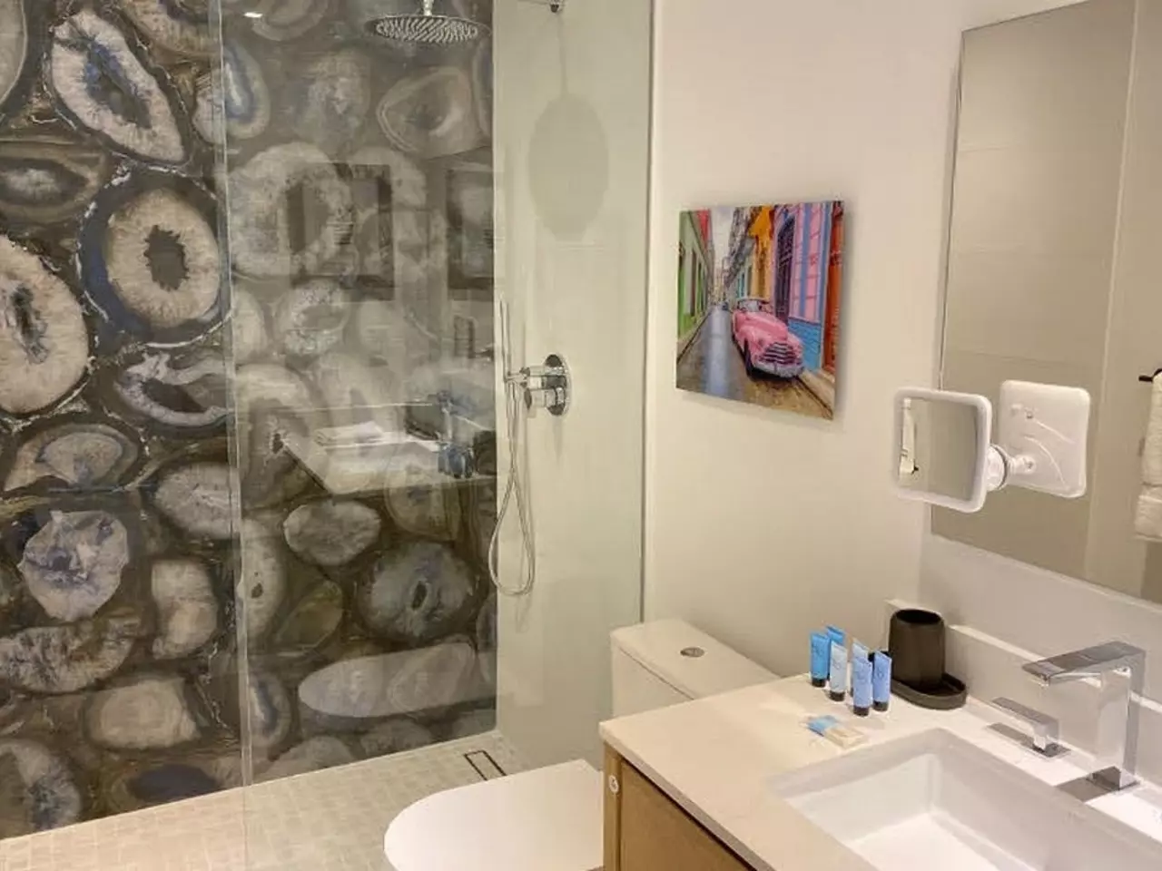 Modern House in Bahamas, photo 12 of 32