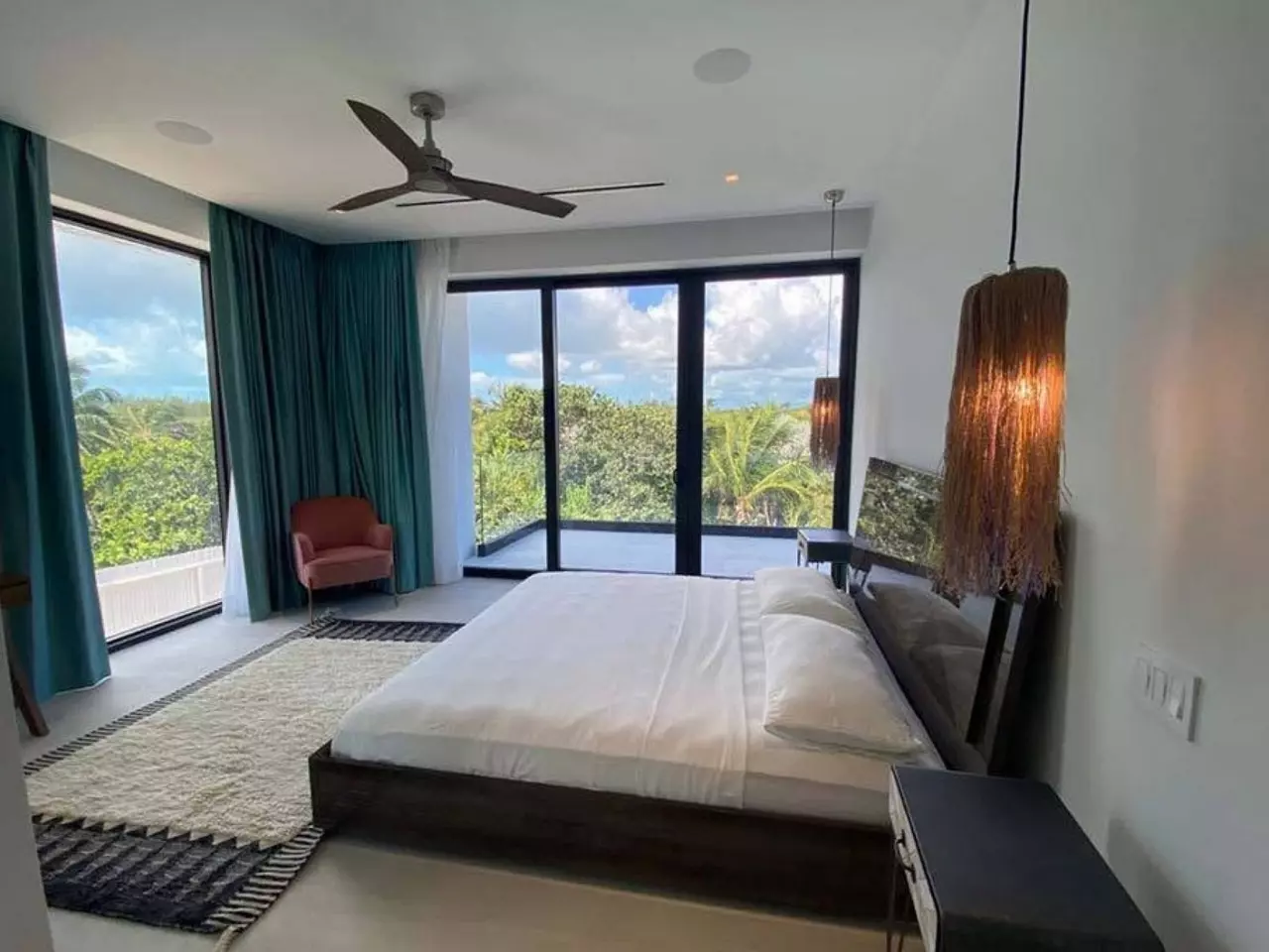 Modern House in Bahamas, photo 13 of 32