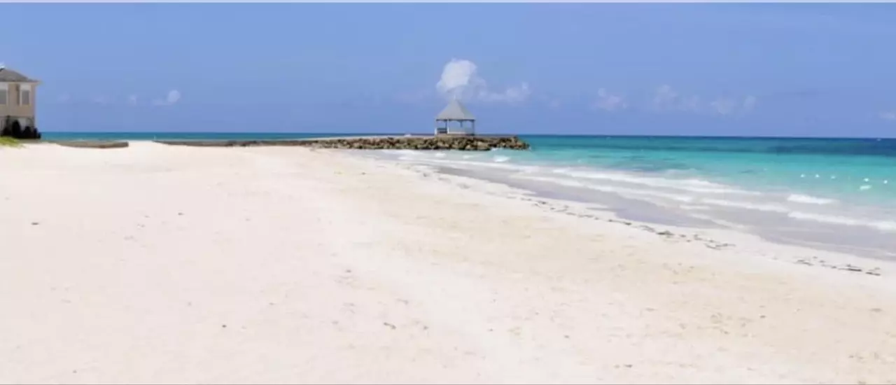 Adrift in Jamaica, photo 6 of 30