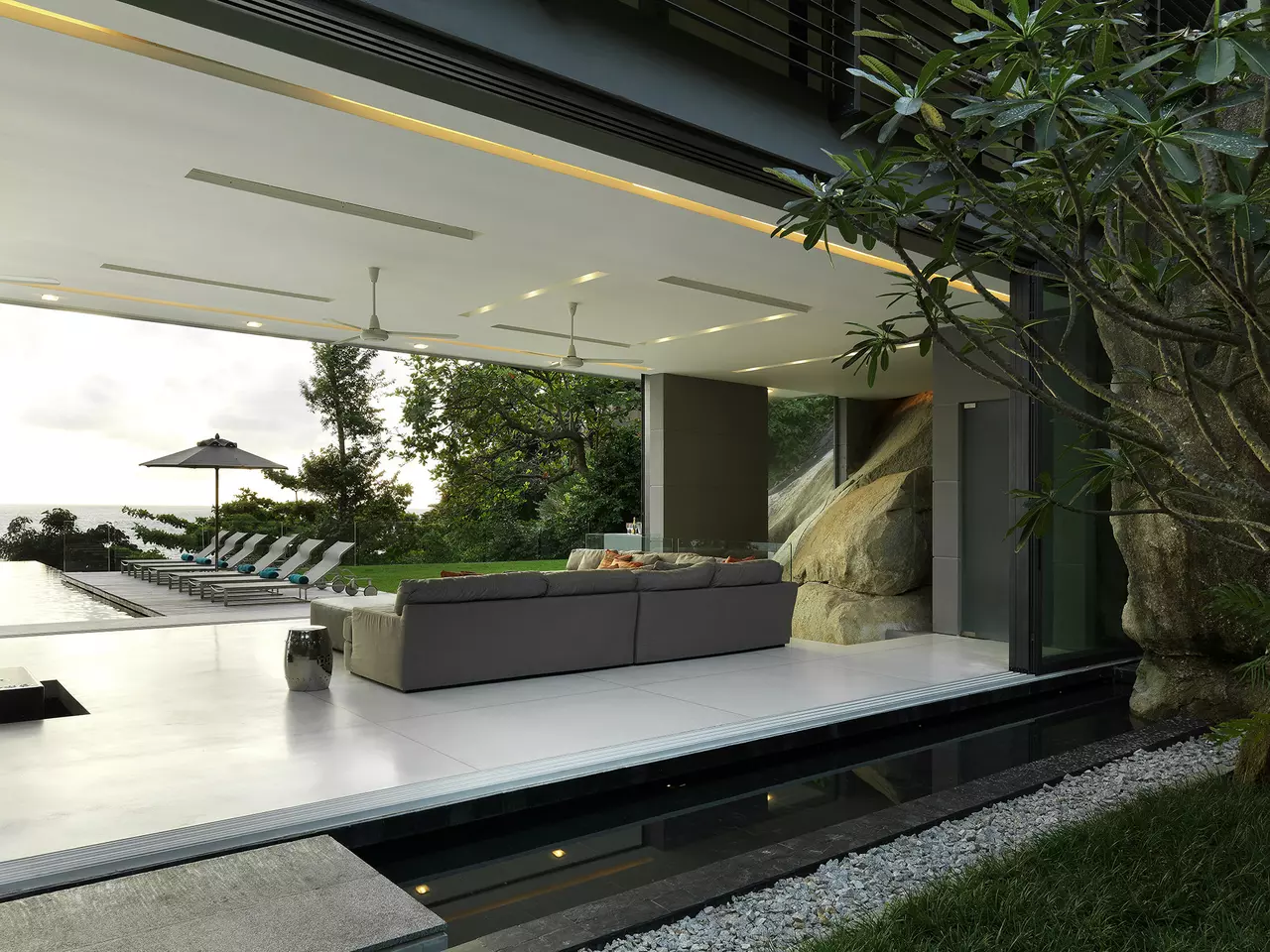 Villa for 12 Guests in Kamala in Phuket & Andaman Coast, photo 26 of 30