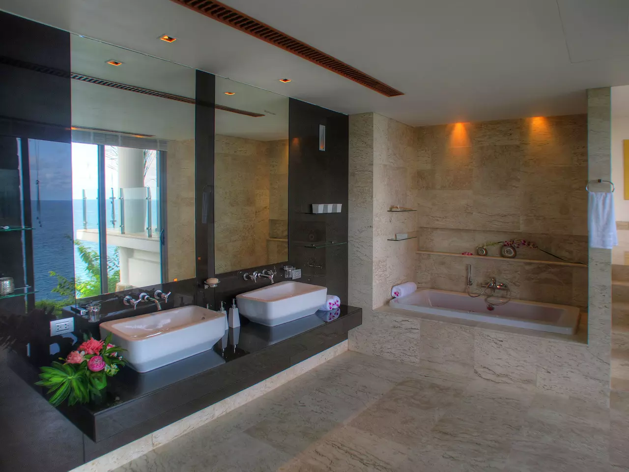 6-Bedroom Villa in Kamala in Phuket & Andaman Coast, photo 29 of 29
