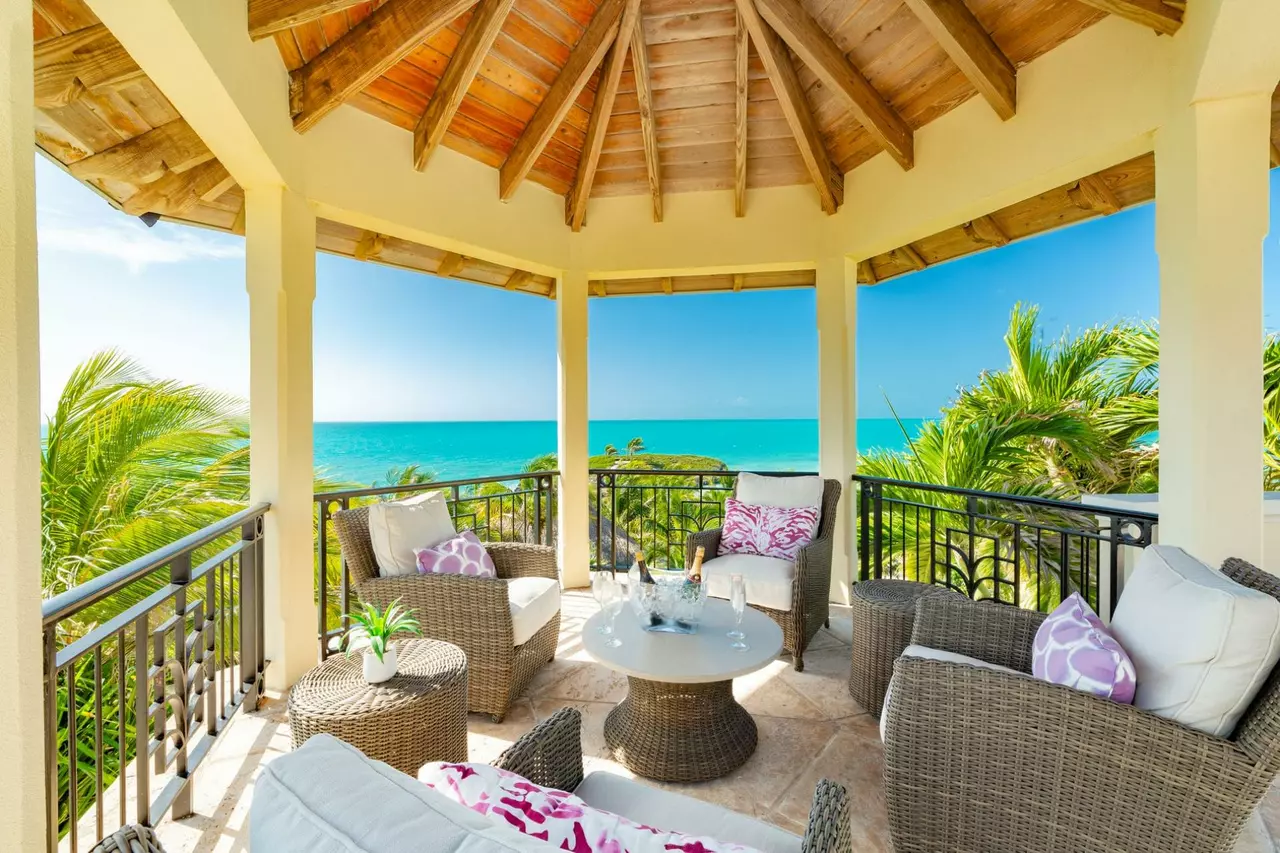 Emara Estate in Turks and Caicos, photo 31 of 38