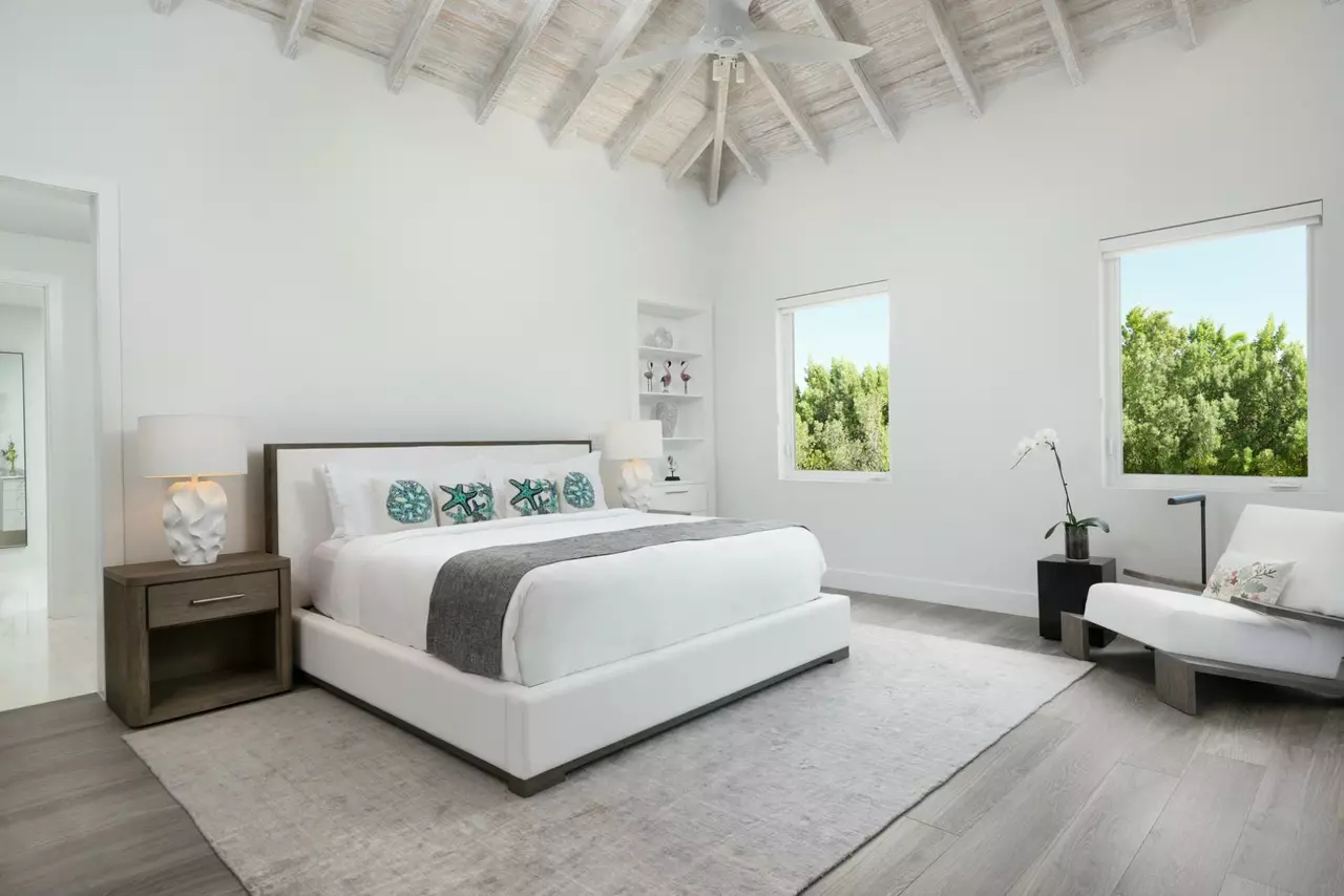 Villa Emerald Bay in Turks and Caicos, photo 12 of 23