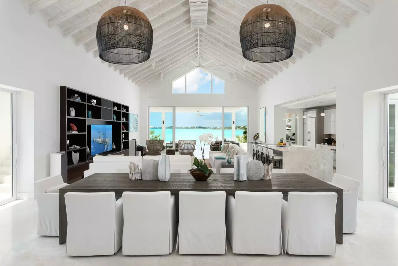 Villa Emerald Bay in Turks and Caicos, photo 11 of 23