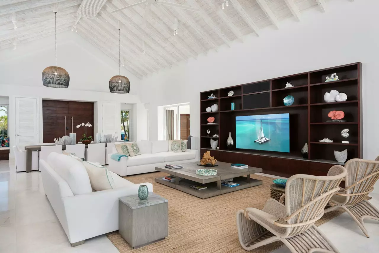 Villa Emerald Bay in Turks and Caicos, photo 6 of 23