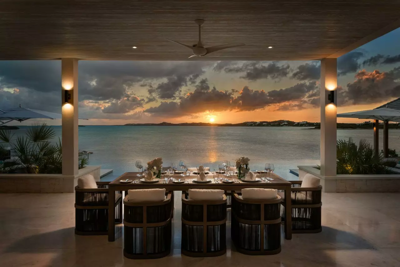 Villa Emerald Bay in Turks and Caicos, photo 22 of 23