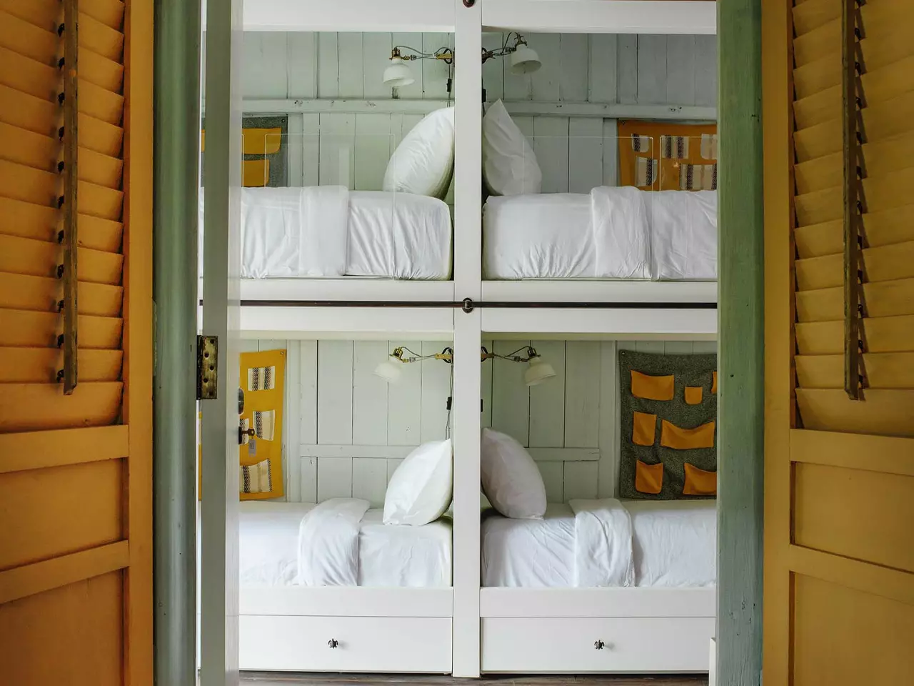 5-Bedroom Villa Sleeping 10, Kerobokan Kelod in Bali, photo 10 of 21