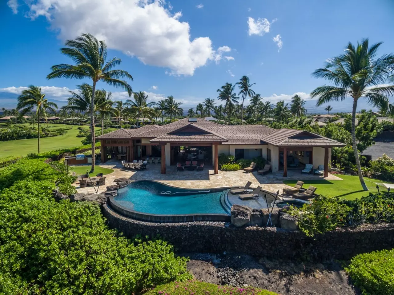 Hale Hoaloha in Hawaii, photo 14 of 25