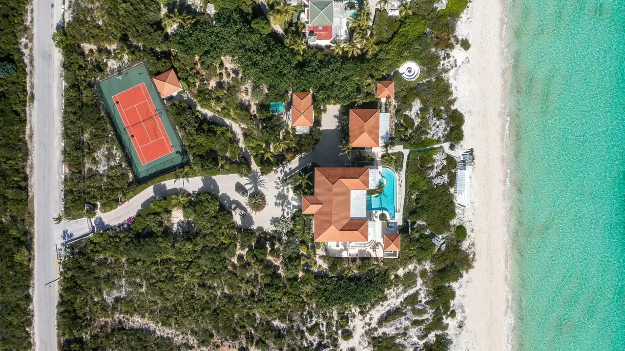 Haven House in Turks and Caicos, photo 12 of 36