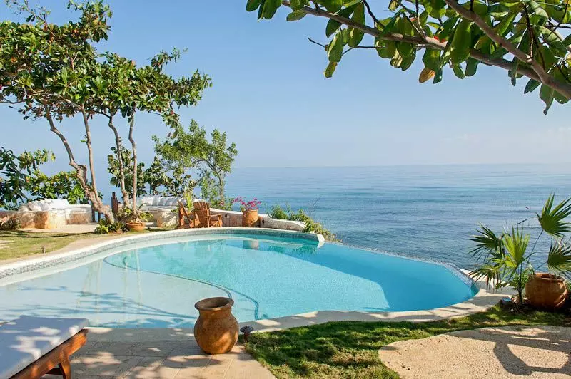 Maldonado Beach House in Jamaica, photo 2 of 27