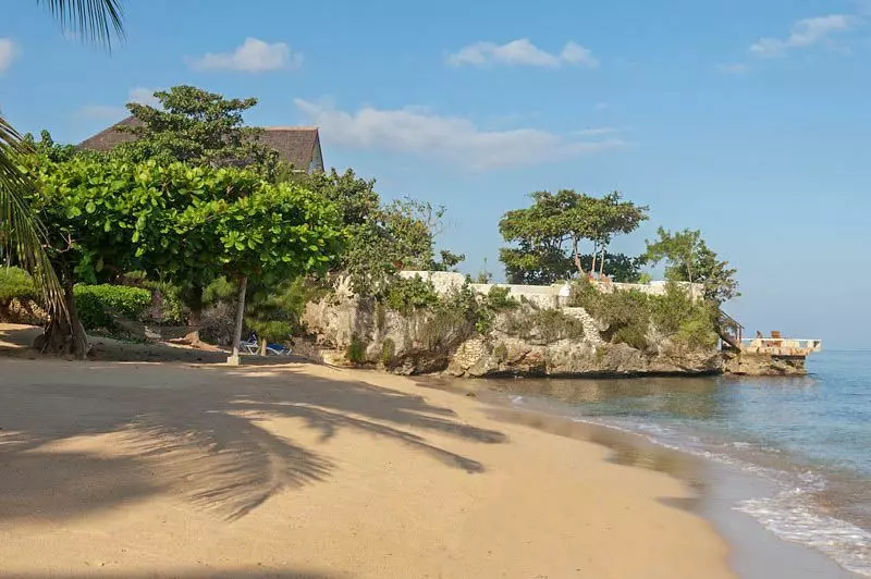 Maldonado Beach House in Jamaica, photo 24 of 27